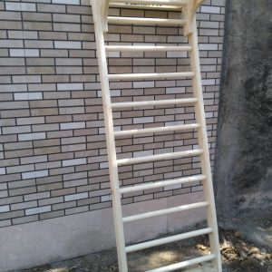 نردبان سوئدی چوبی بارفیکس دار